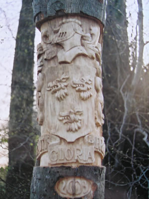 hand carved, coat-of-arms, outdoor sculpture , Family-Crest, Scottish carving, bespoke carving, custom carving,