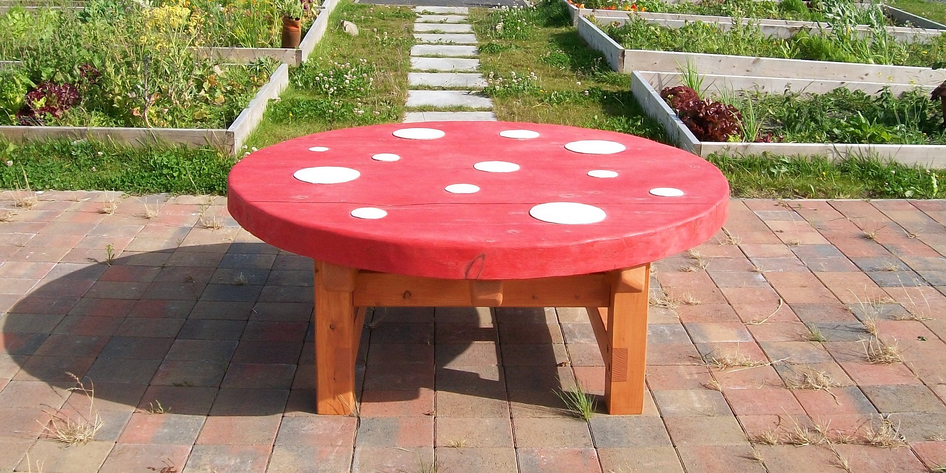 mushroom table, gardens , friendship table, garden furniture, sculpture, school playground, bespoke, designed by pupils, eco garden,